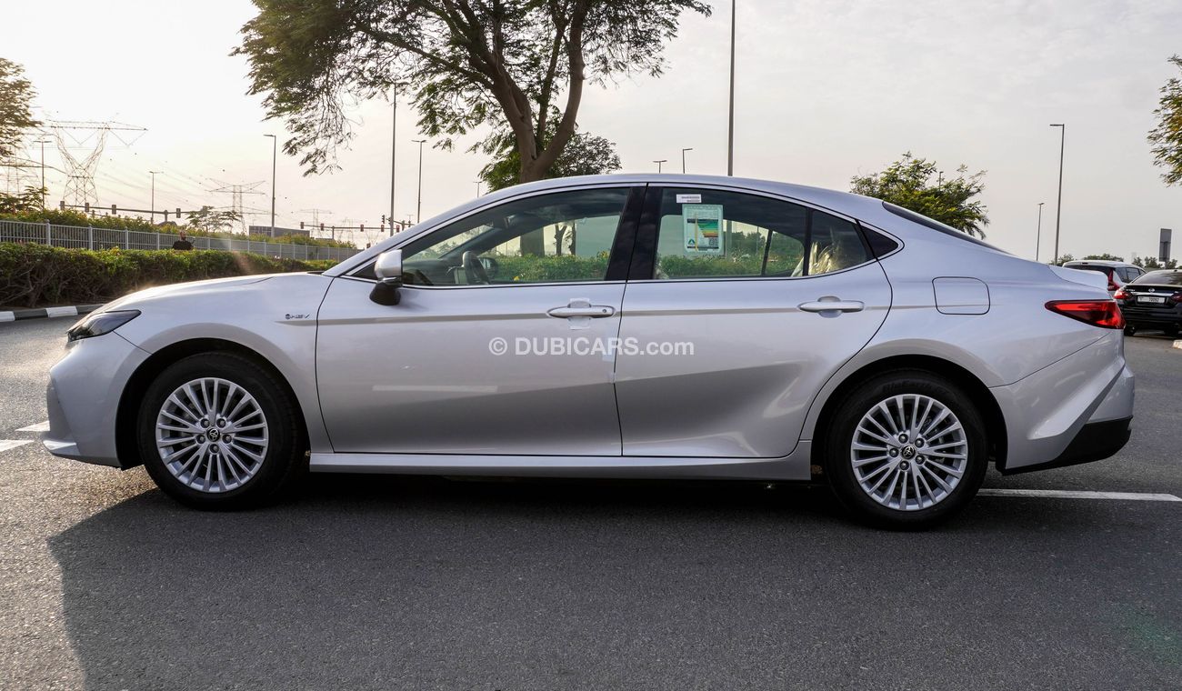 تويوتا كامري E Plus 2.5 L Hybrid
