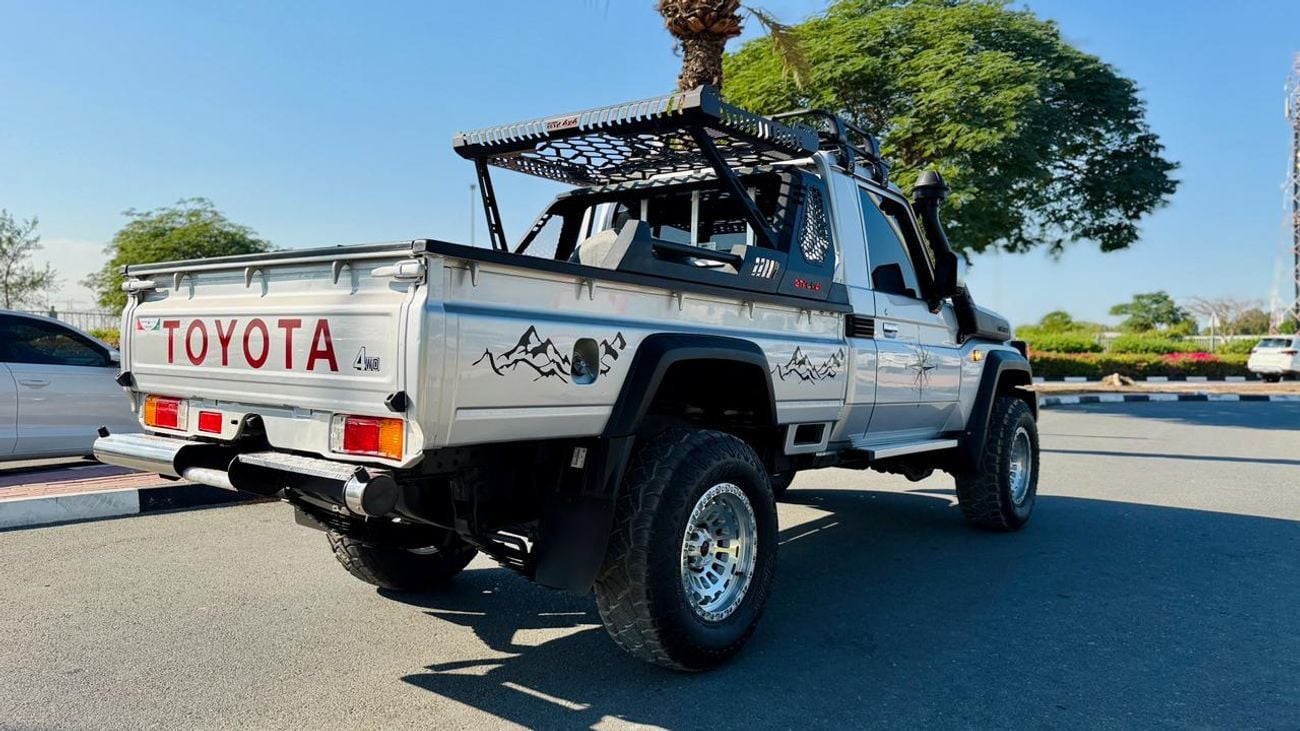 Toyota Land Cruiser Pick Up SINGLE CAB | MODIFIED TO 2025 MODEL | MANUAL TRANSMISSION | GTK SPORTS BAR | 4.5L DIESEL ENGINGE | R