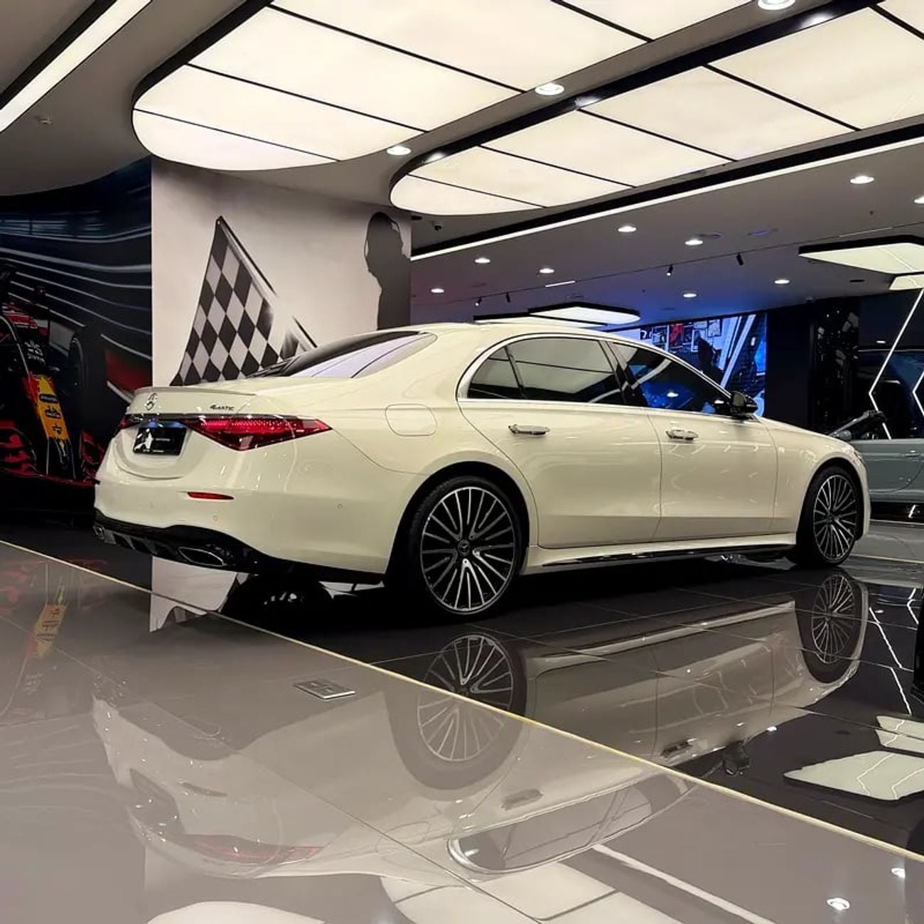 مرسيدس بنز S 580 MERCEDES S CLASS 580 LONG WHEELBASE