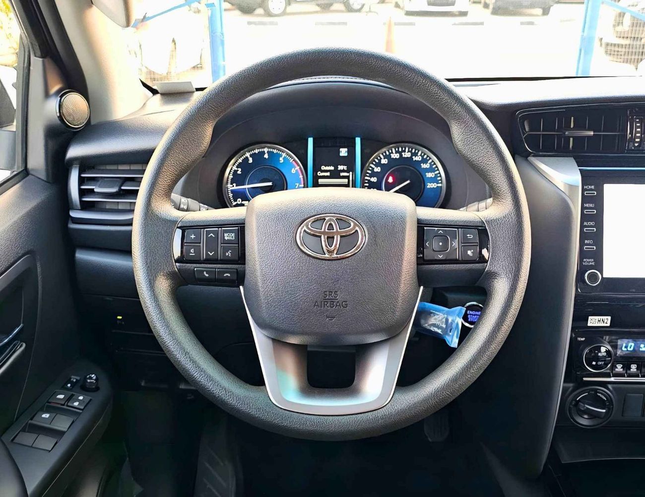 تويوتا فورتونر SR5/AUTO AC, LEATHER, POWER SEATS / 2.7L PETROL V4 4WD/CODE#FPGO