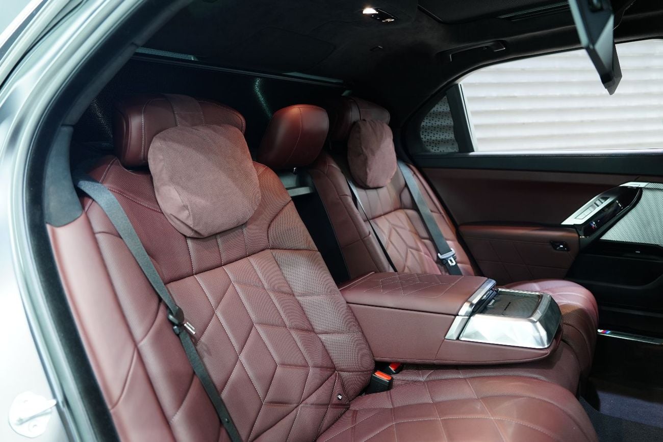 BMW 740i Shadowline Exterior Pack, Executive Lounge, Theater Screen, AGMC Warr + Serv!!