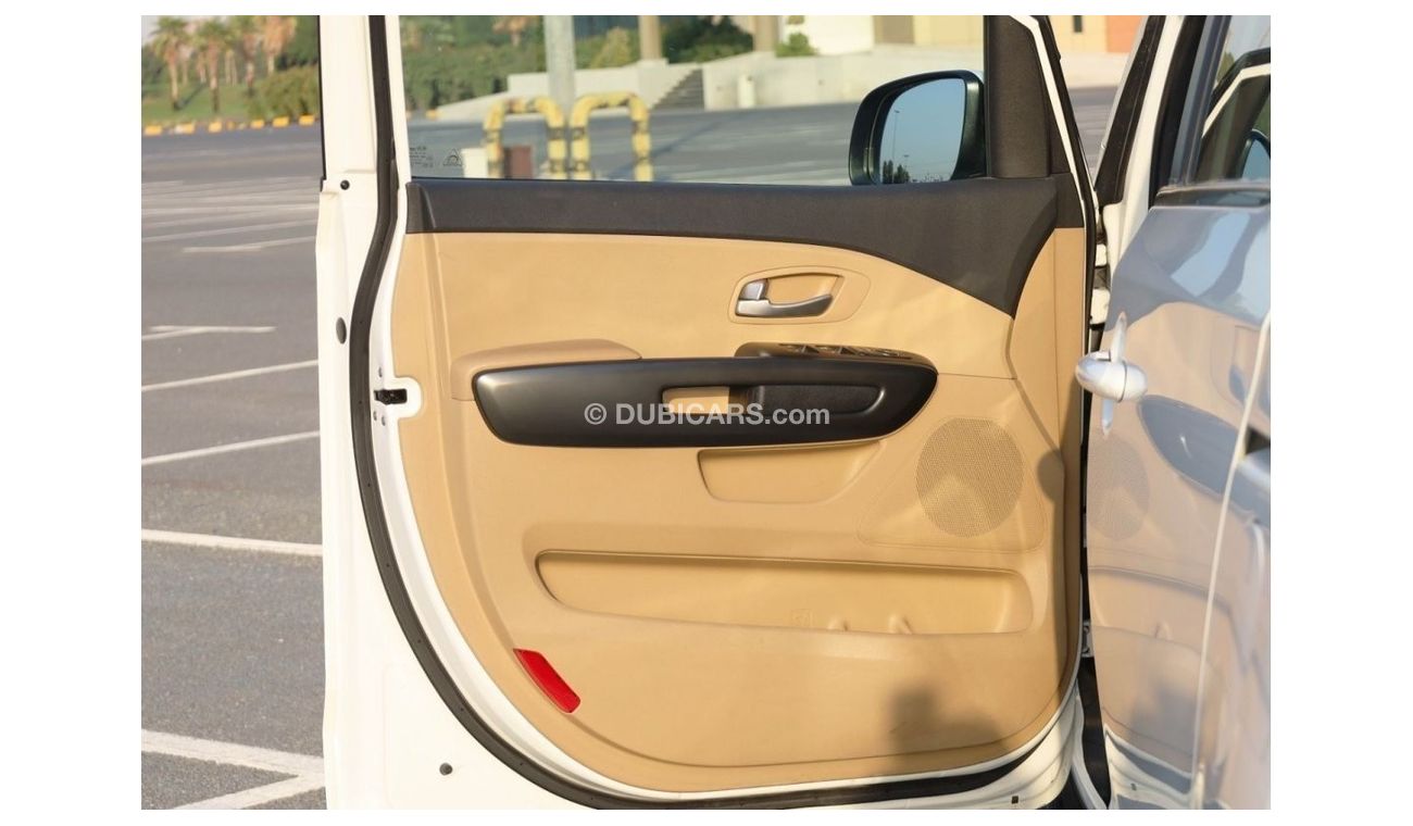 Kia Carnival | Grand Carnival | 8 Seater | 6 CYL | Excellent Condition | GCC Specs