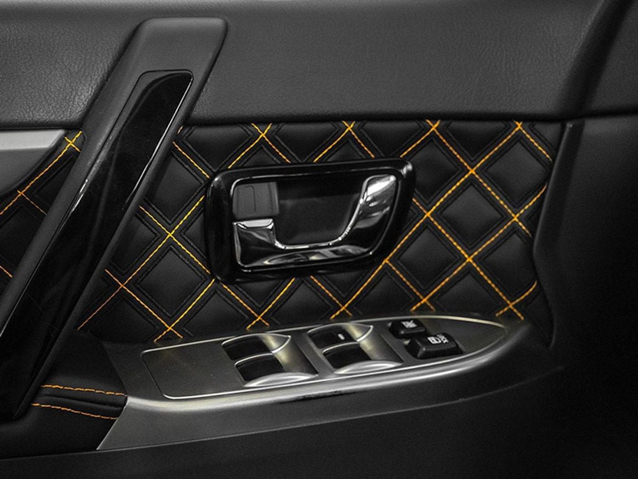 ميتسوبيشي باجيرو Signature Edition 3.8L V6