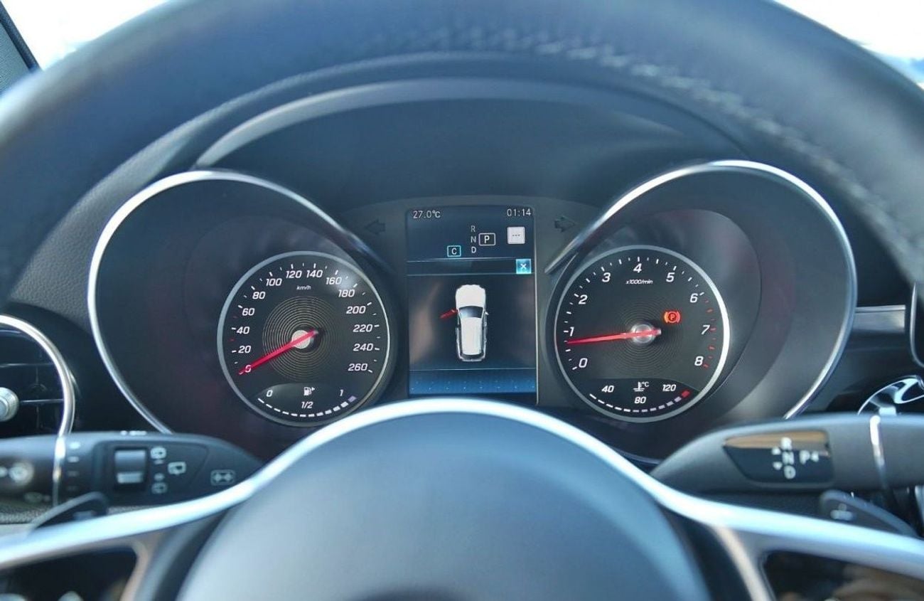 مرسيدس بنز GLC 300 AMG 2022 Luxury Compact SUVs Impressive Overall Performance