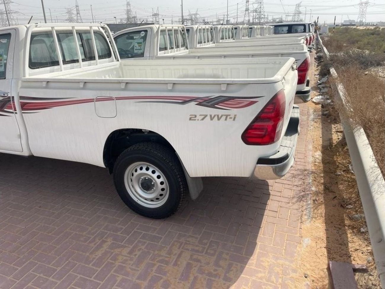 Toyota Hilux NEW 2023 TOYOTA HILUX 2.7L 4WD Pickup single cabin Manual Petrol ZeroKM