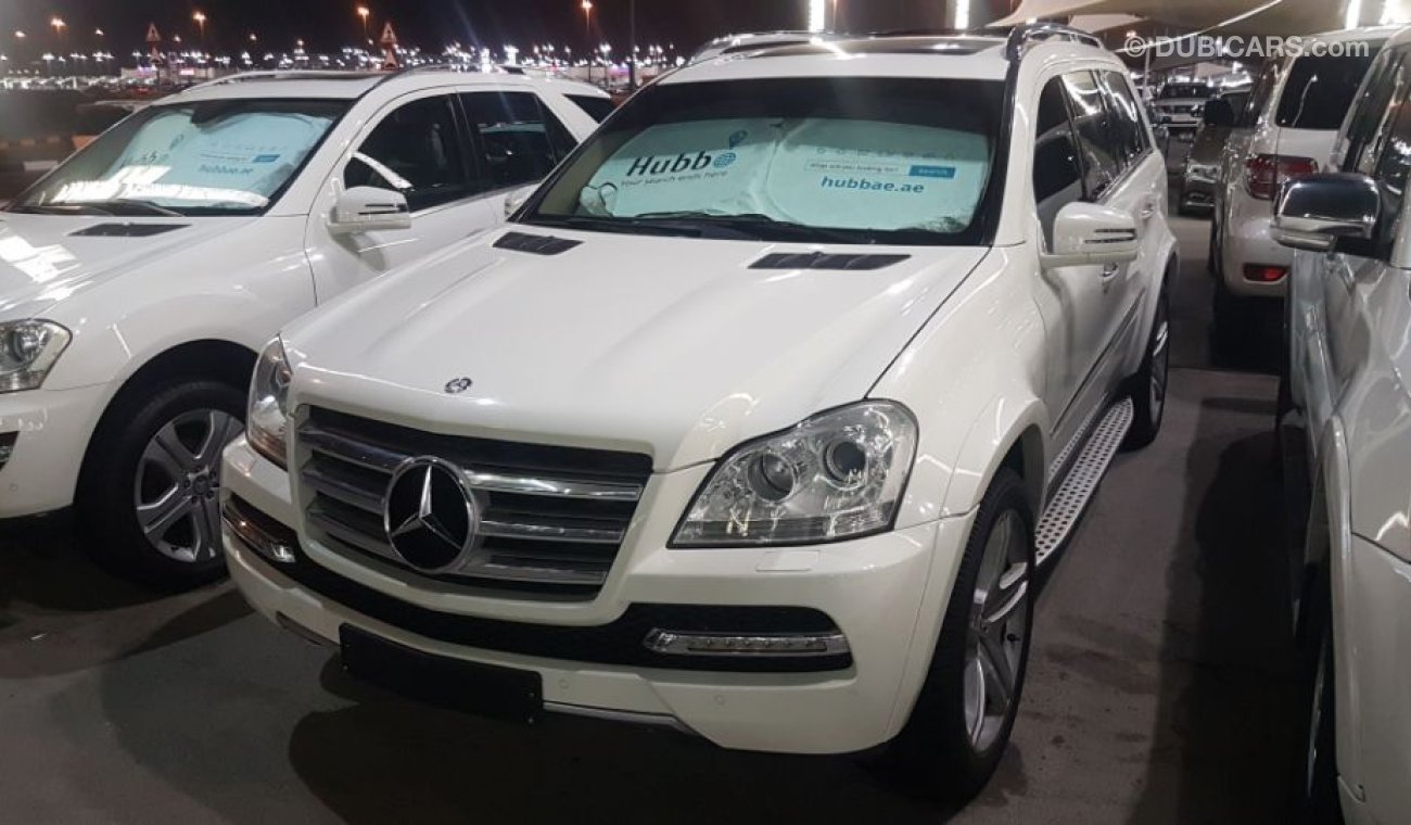 Mercedes-Benz GL 450 MERCEDES BENZ GL450 2012 FULL OPTION GCC