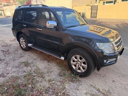 Mitsubishi Pajero GLS 3.5L (186 HP) (7 Seater)