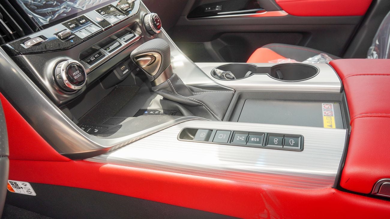 Lexus LX 600 FSport 3.5L V6  5 Seats