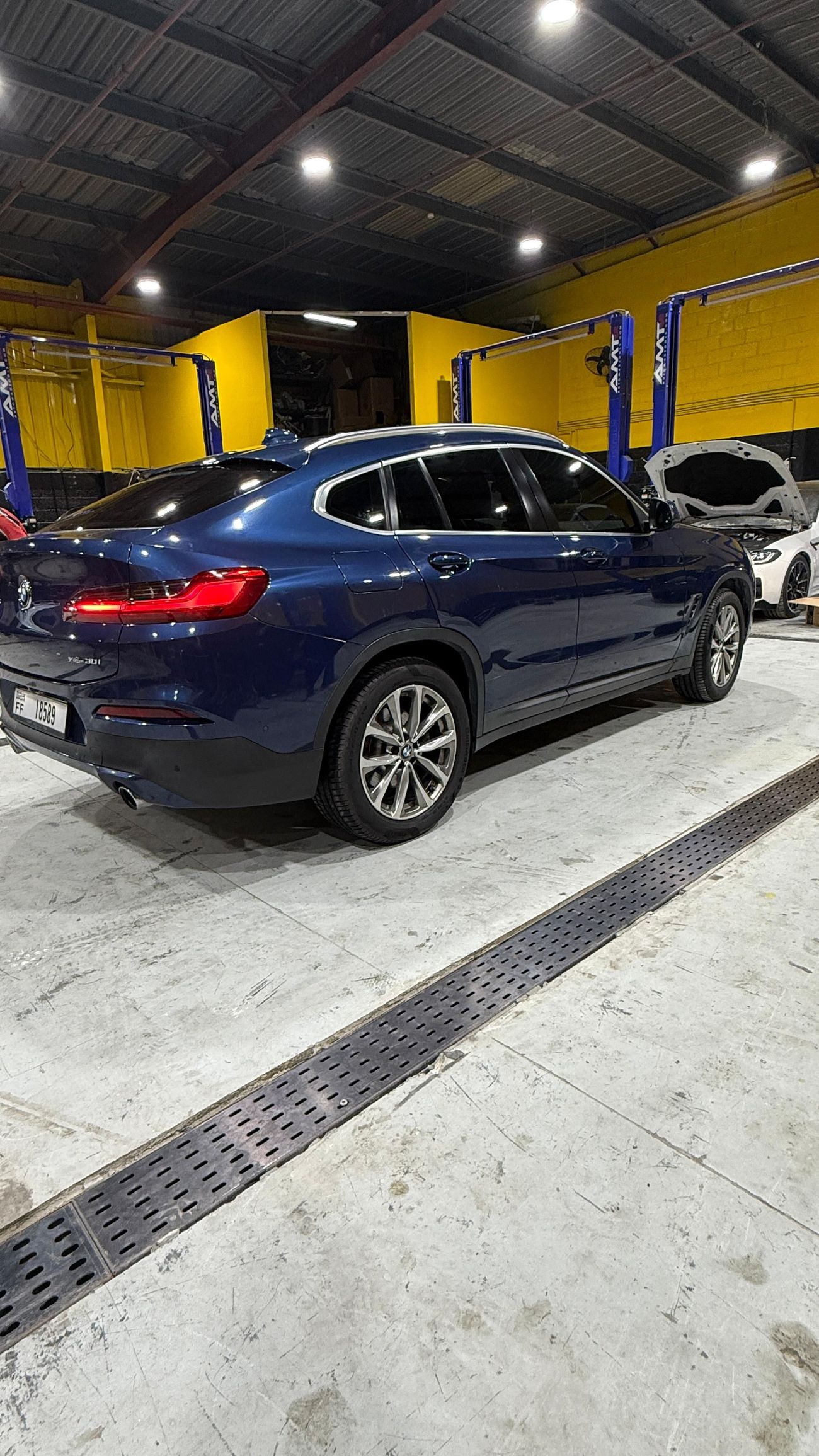 بي أم دبليو X4