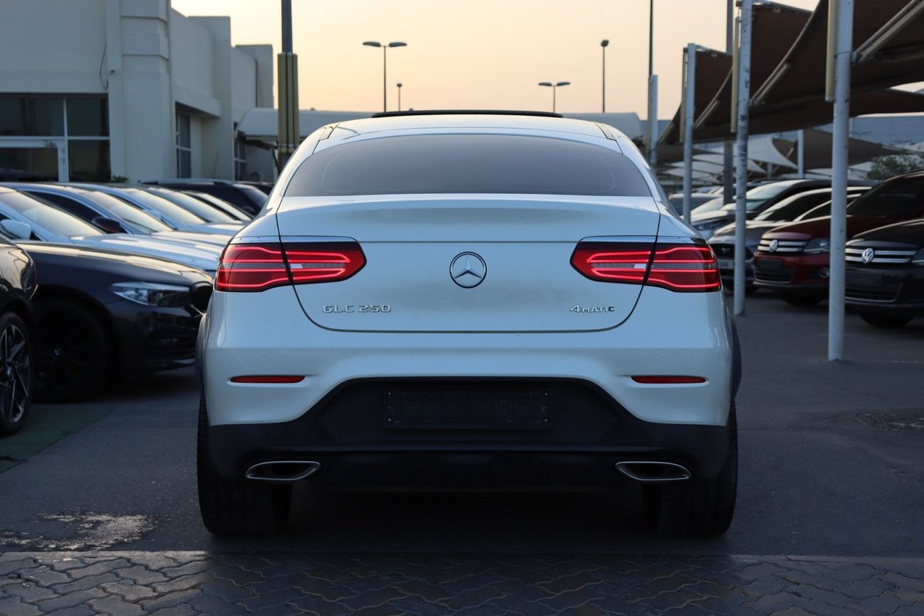 مرسيدس بنز GLC 250 4MATIC 2.0L Mercedes-Benz GLC250 Coupe / 2019 / GCC / Free Accident