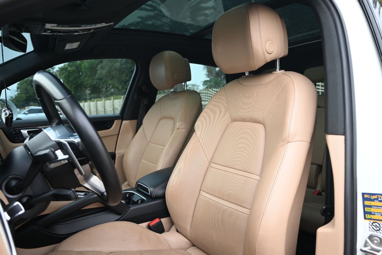 Porsche Cayenne 0% DP - PORSCHE CAYENNE S - 3.0TC V6 4WD - GCC SPECS - WELL MAINTAINED