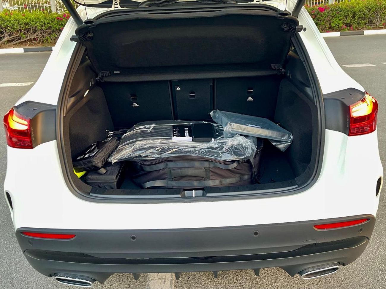 مرسيدس بنز GLA 200 Premium 1.4L AMG 5 years warranty 2025 GCC