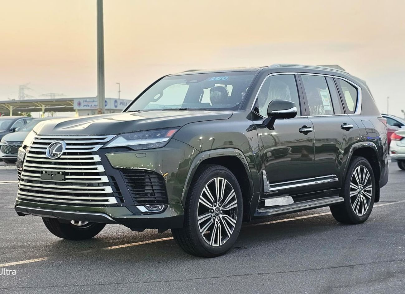 لكزس LX 600 LX 600 3.5L A/T TURBO SPORT KHAKHI GREEN MY2025 GCC SPECS-SOFT DOORS-LEVINSON SPEAKERS