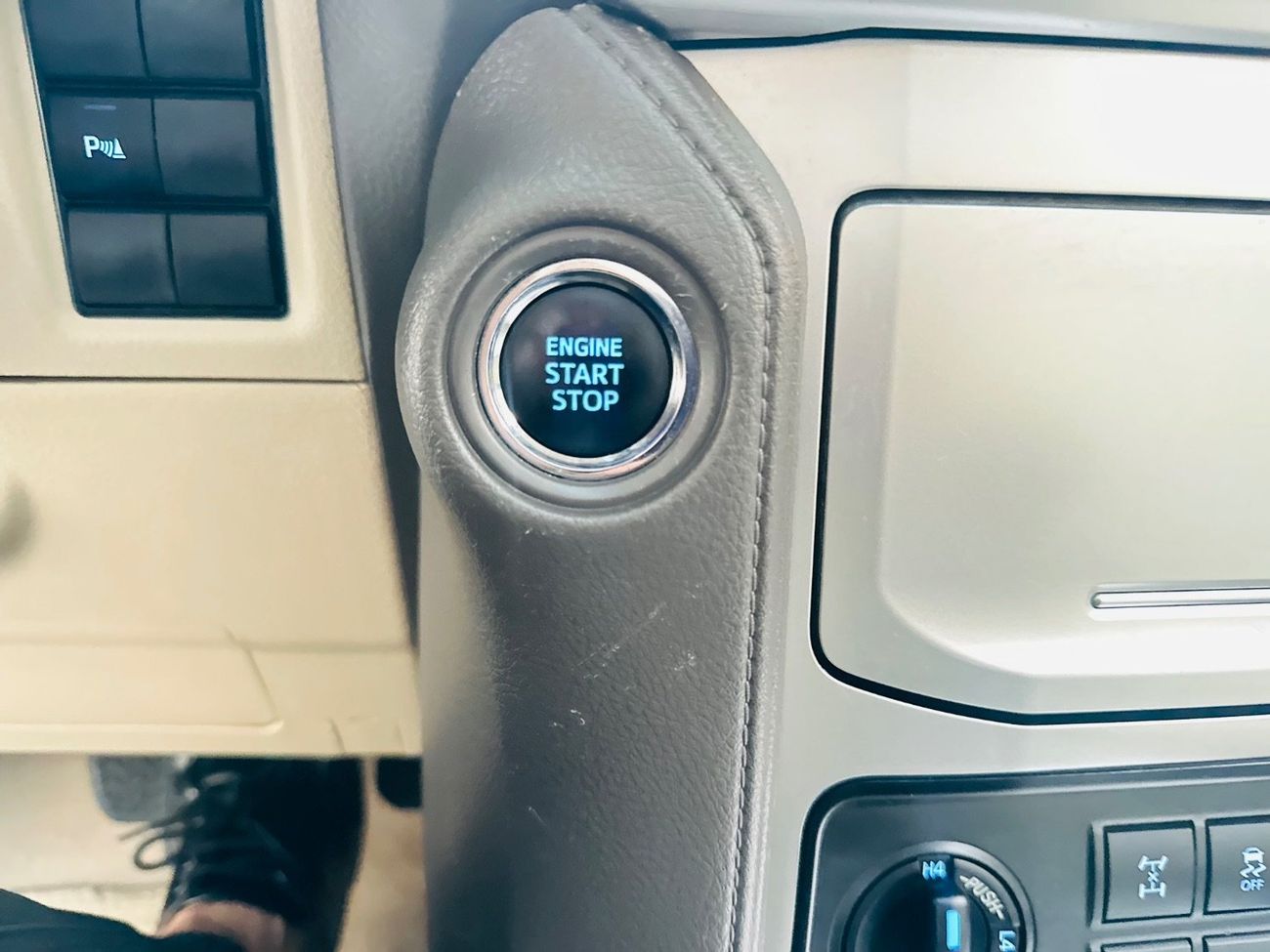 Toyota Prado VXR 4.0L 4WD