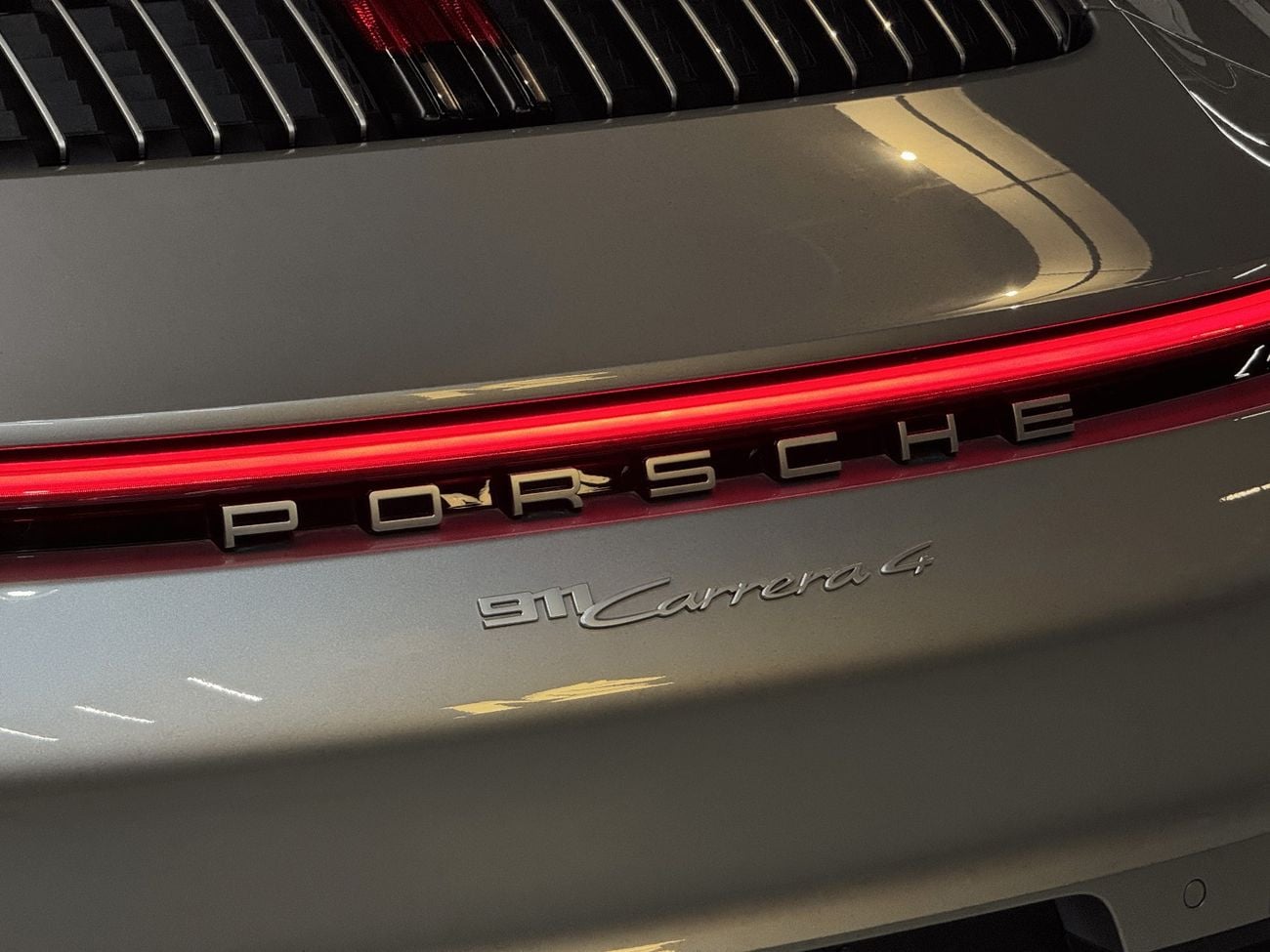 بورش 911 carrera 4