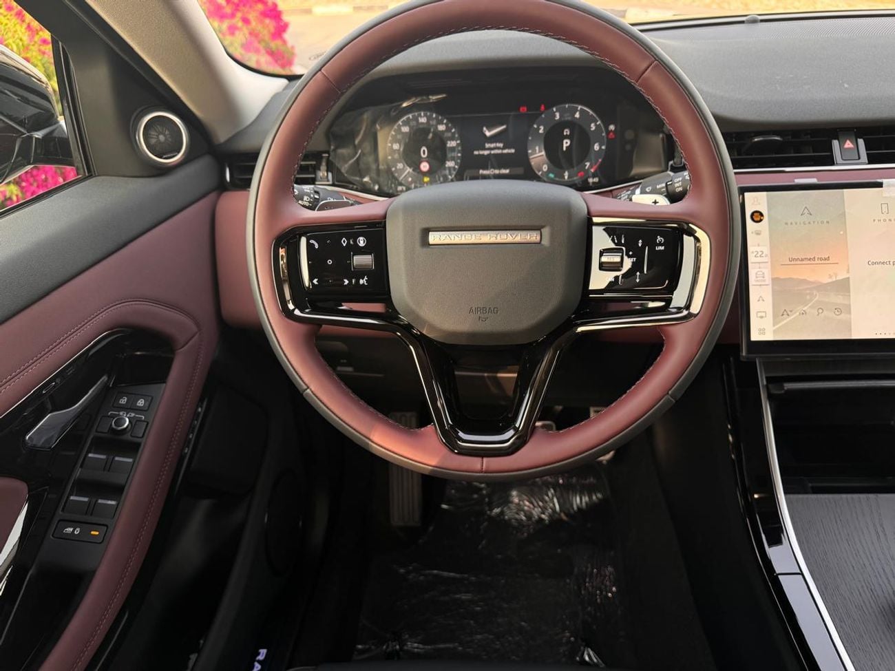 لاند روفر رانج روفر إيفوك P200 R-Dynamic SE 2.0L