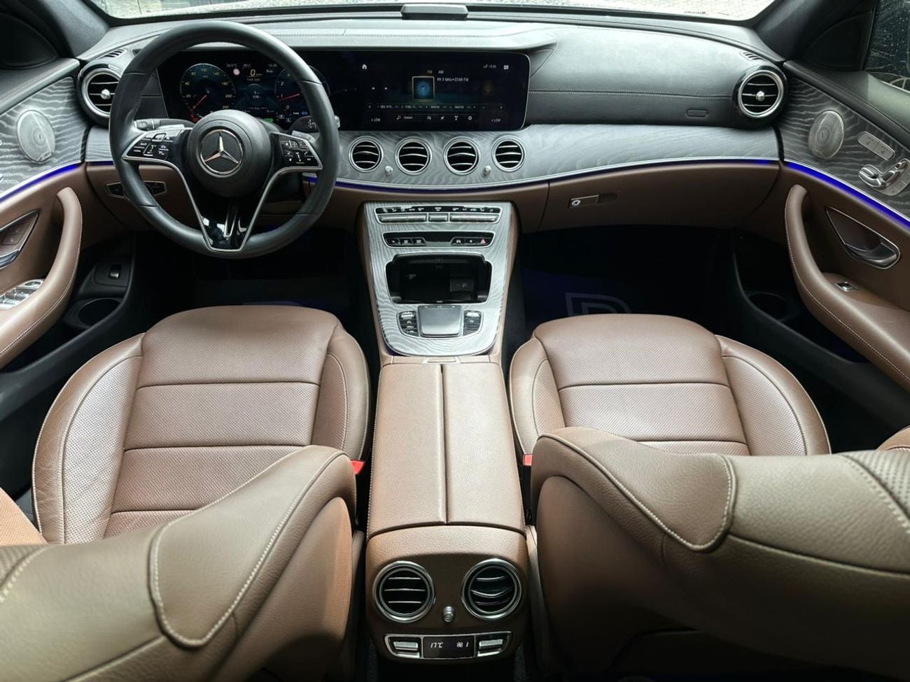 Mercedes-Benz E 350 MERCEDES-BENZ E350 | 2023 | PREMIUM + | KOREAN SPACE