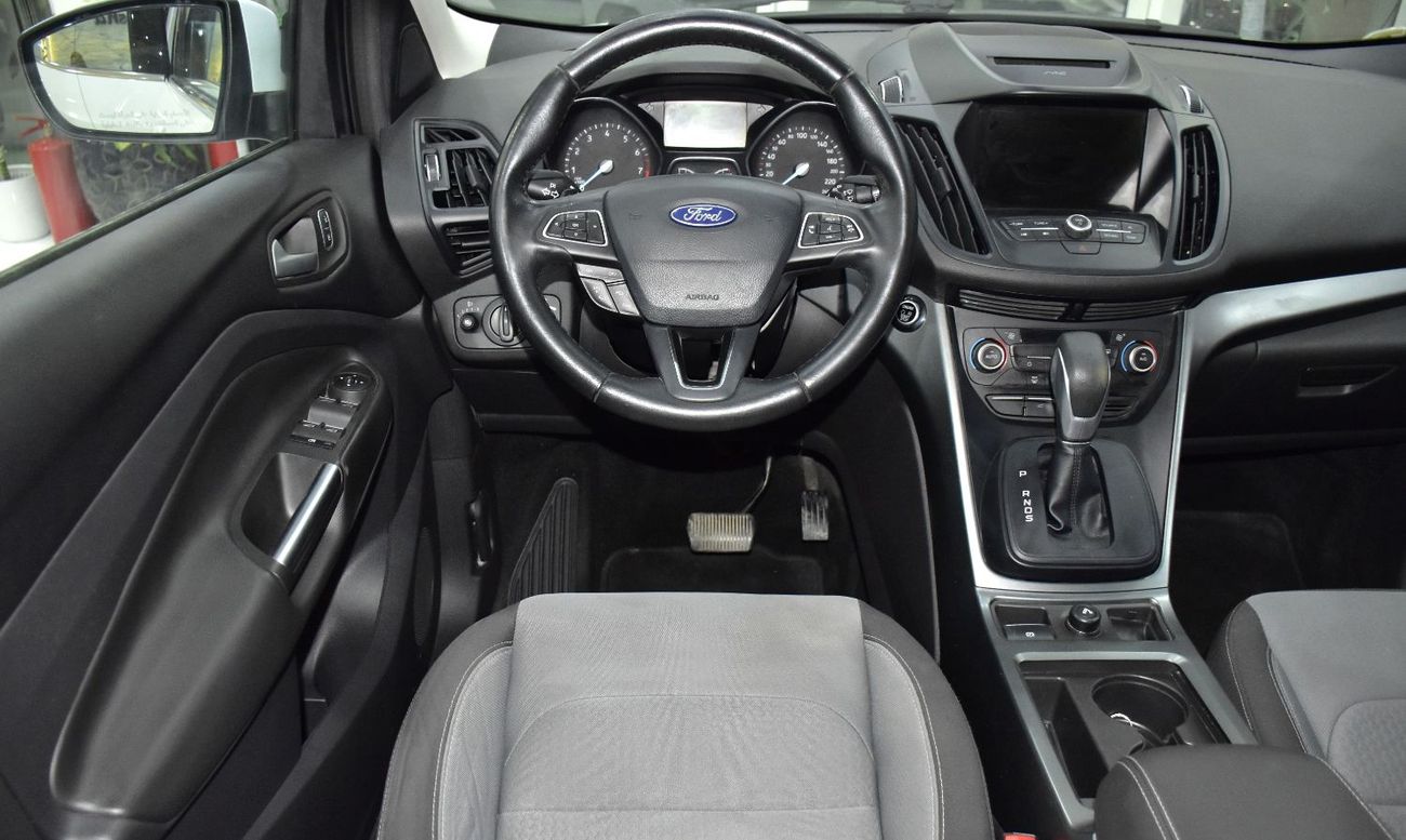 فورد إيسكاب EXCELLENT DEAL for our Ford Escape ( 2017 Model ) in White Color GCC Specs