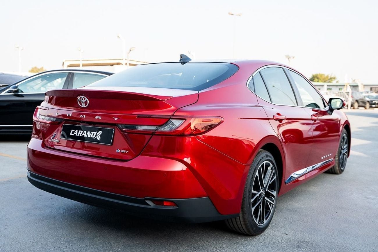 تويوتا كامري Lumiere Hybrid 2.5L Petrol Automatic Transmission 2025