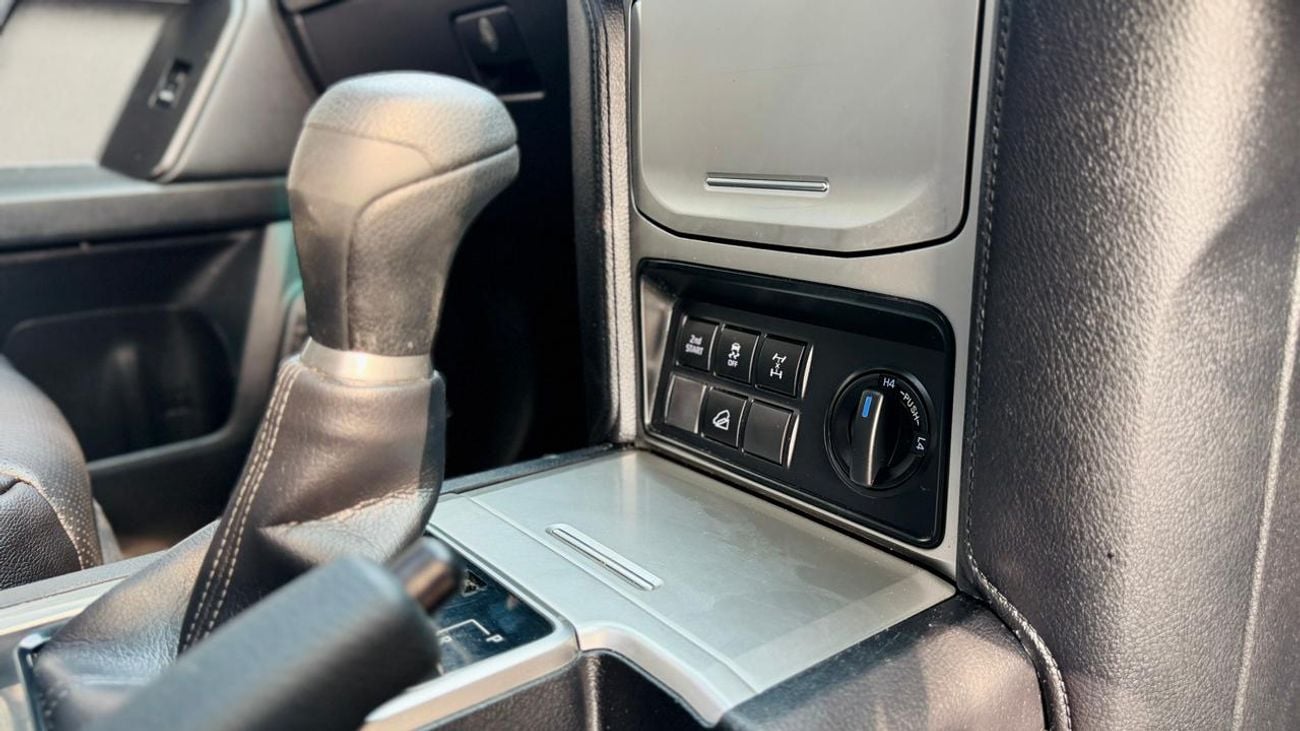 تويوتا برادو 2022| 2.8L DIESEL ENGINE | AT | RHD | SUNROOF | PUSH START ENGINE | CRUISE CONTROL | BLIND SPOT MONI