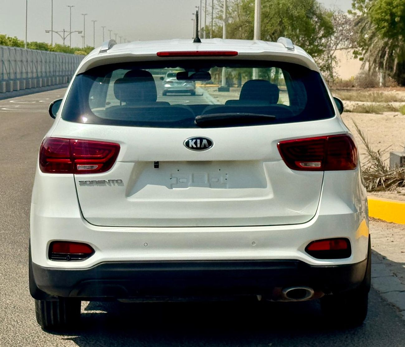 Kia Sorento Std 2.5L AWD 750-Monthly l GCC l Cruise, Camera, AWD l Accident Free