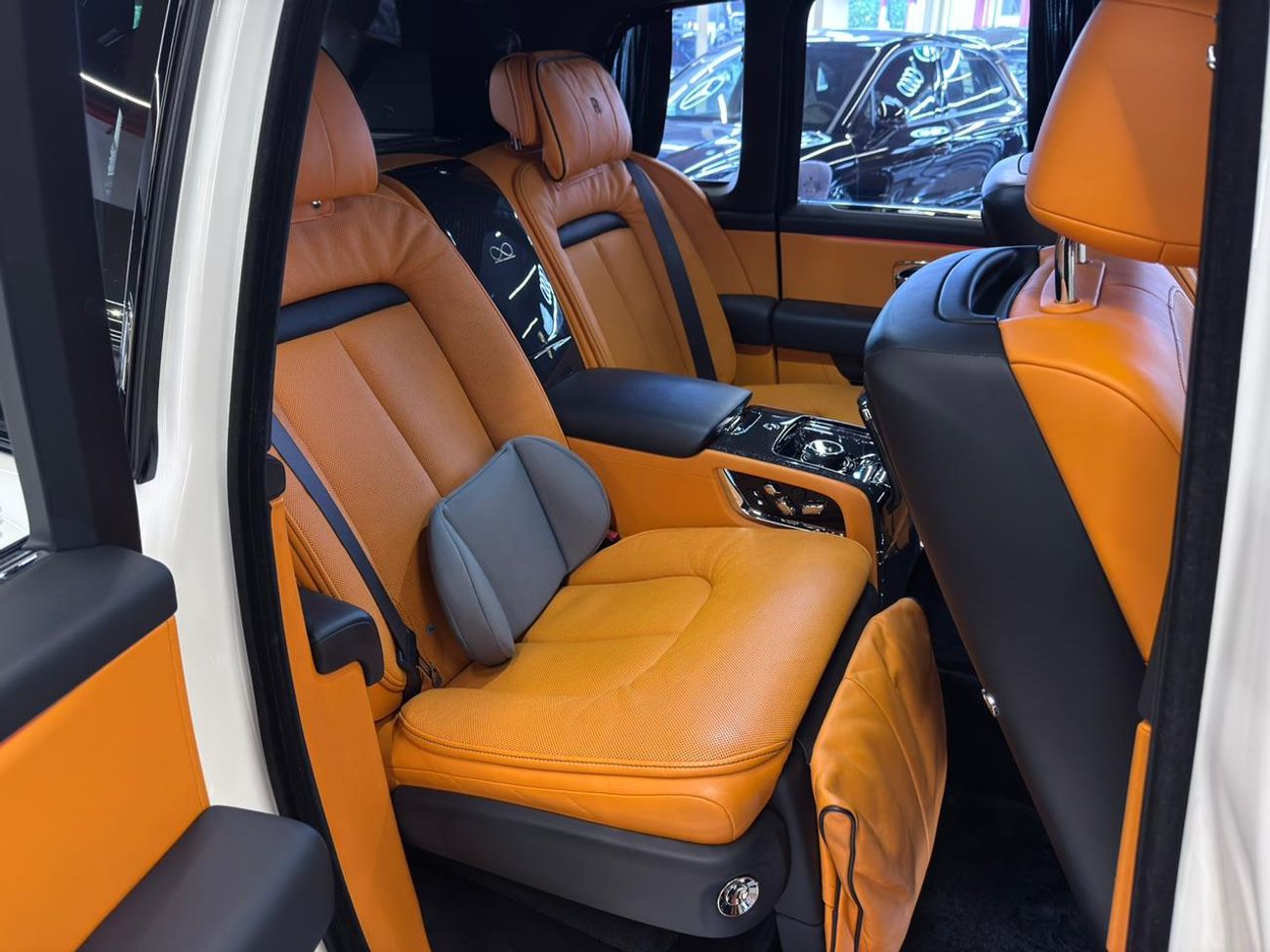 Rolls-Royce Cullinan 2021 Rolls‑Royce Cullinan Black Badge - Perfect Condition - Warranty up on request