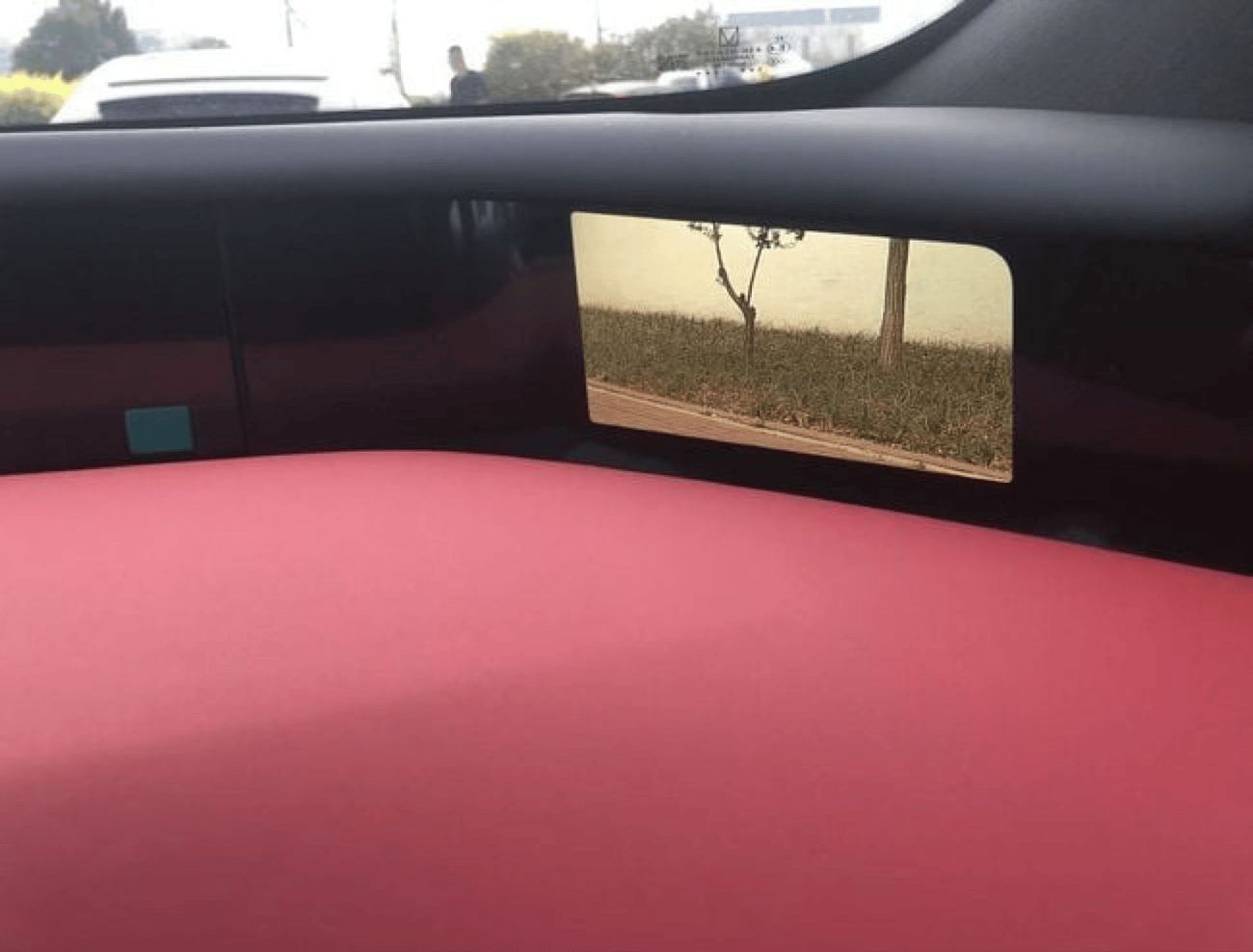 Avatr 12 ULTRA BATTERY & PETROL RANGE:1155 KM PER CHARGE HYDRAULIC 4WD BREMBO BRAKES