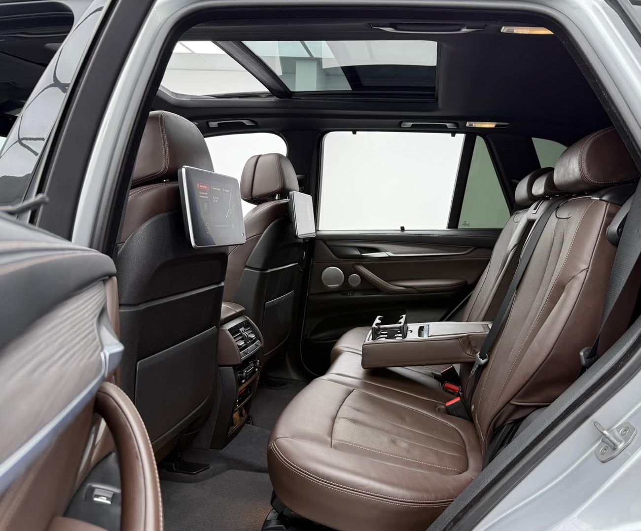 بي أم دبليو X5 50i M Sport 4.4L 2018 BMW X5 xDrive50i M-Sport, Full Service History, Fully Loaded, Excellent Condit