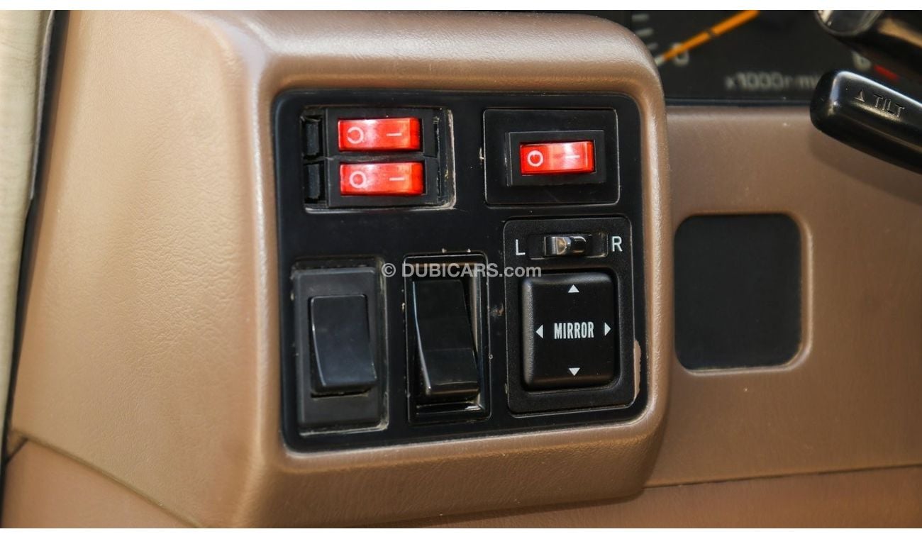 تويوتا لاند كروزر GXR