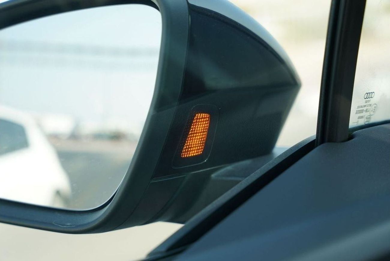 Audi Q5 2024 AUDI Q5 40 e-tron RWD 7-Seaters  0Km