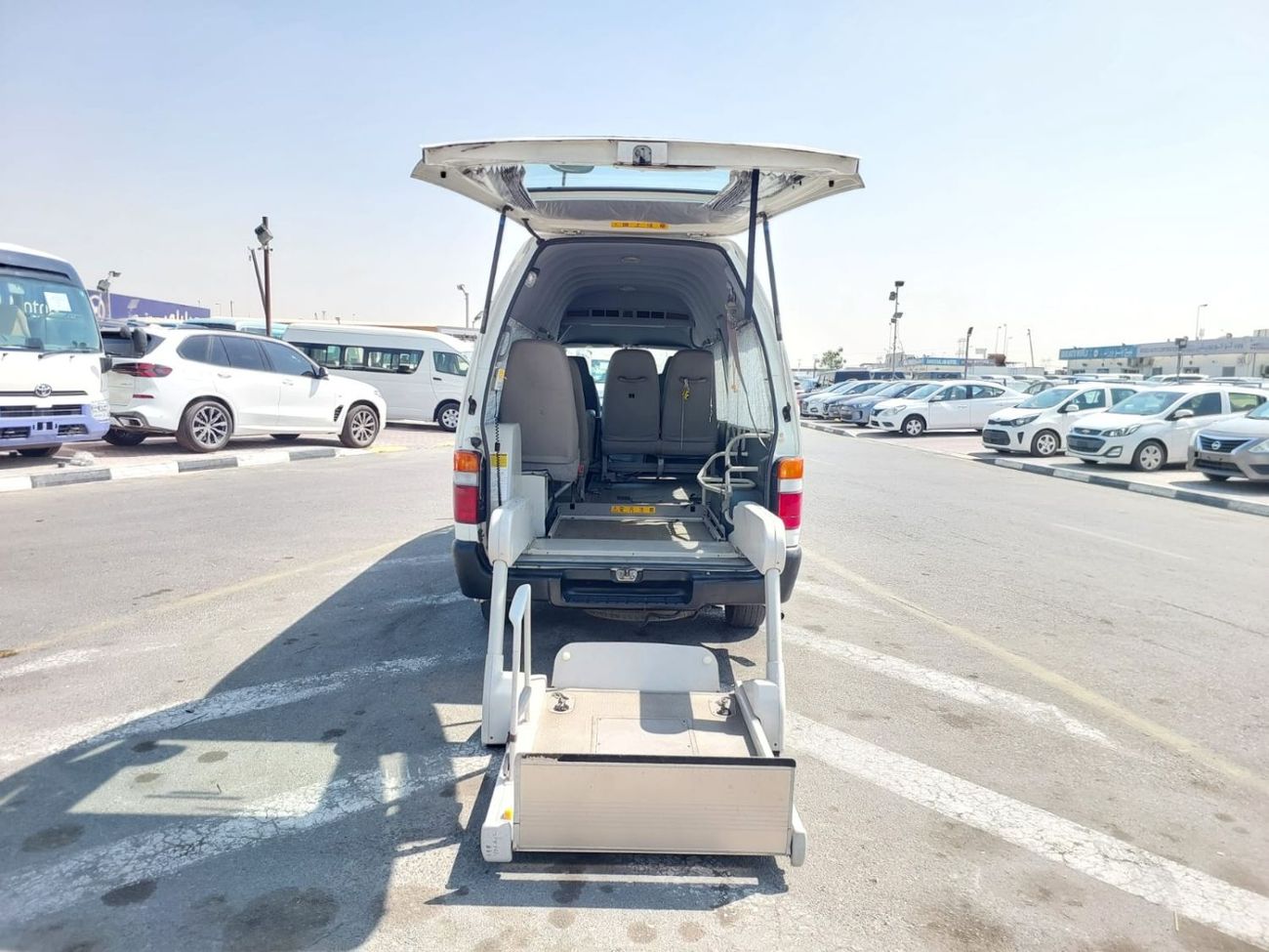 Toyota Hiace (RAMADAN OFFER) TOYOTA HIACE VAN RHD 2001 MODEL 3.0 L DIESEL AUTOMATIC(PM07214)