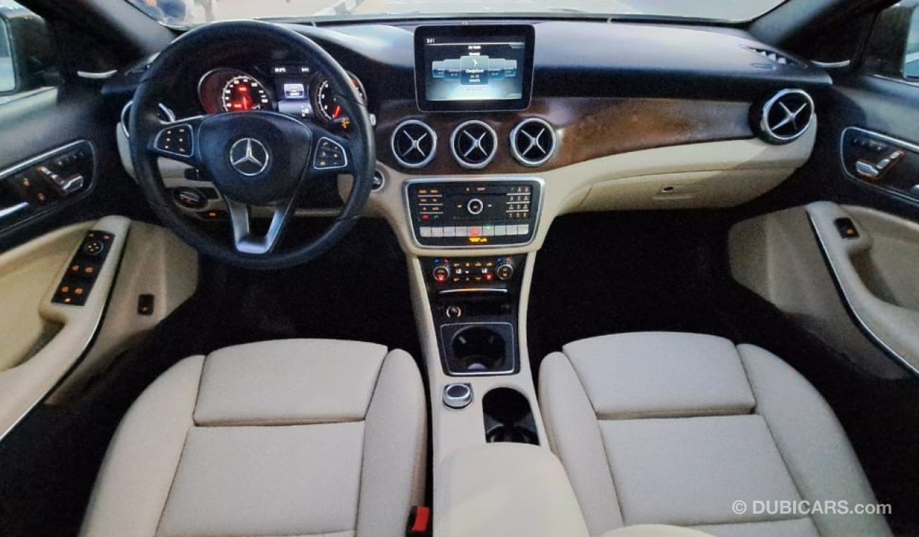 Mercedes-Benz GLA 250 Std Mercedes GLA 250 2018