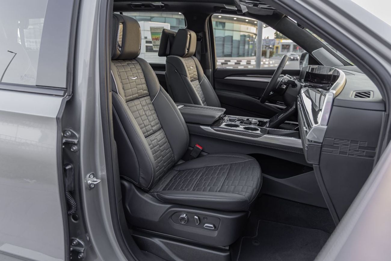 Cadillac Escalade Escalade-V 6.2L Cadillac Escalade | V | 2025 | GCC | Warranty available with Al Kendy + Service Cont