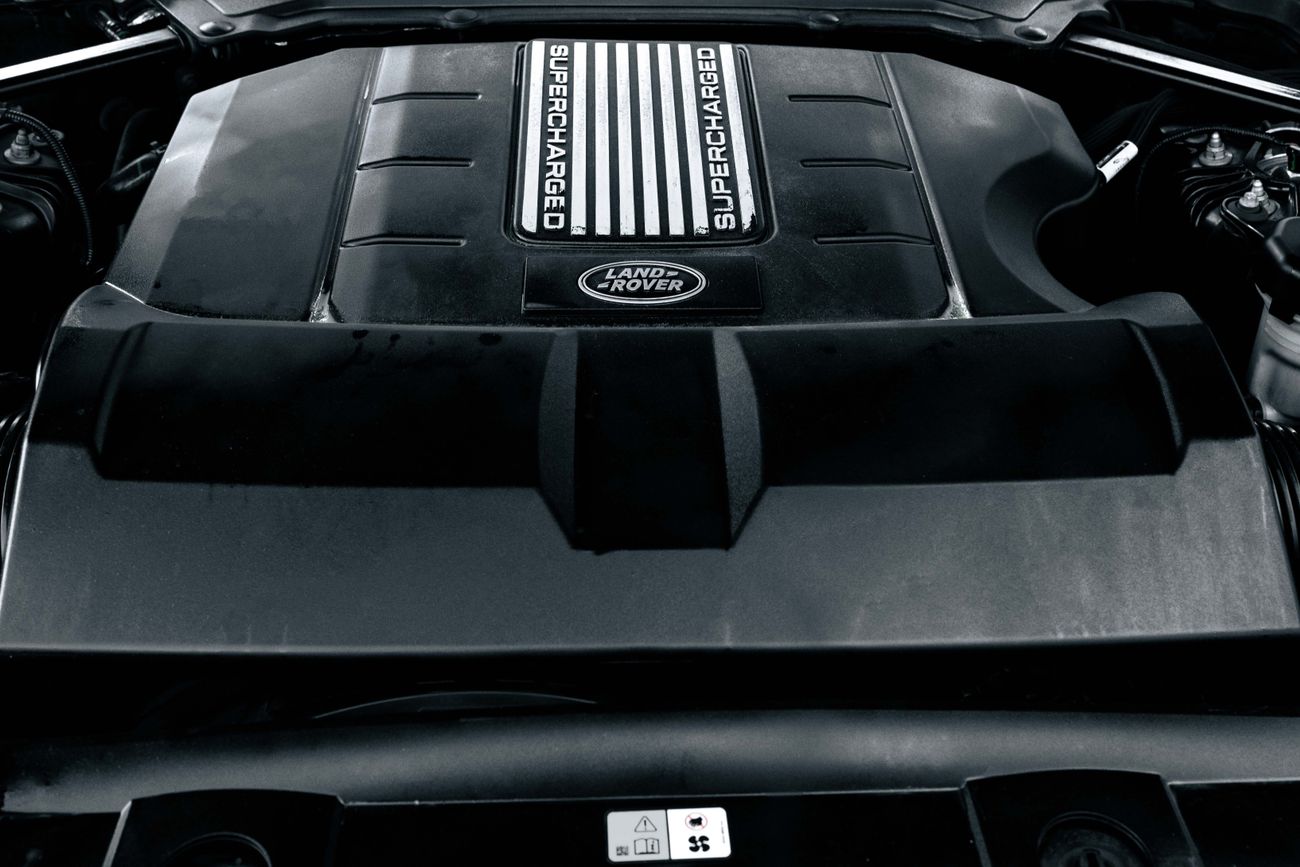 لاند روفر رينج روفر Range Rover Vogue SE Supercharged V8 | 3,525 P.M | 0% Downpayment | Perfect Condition! | Ramadan Off