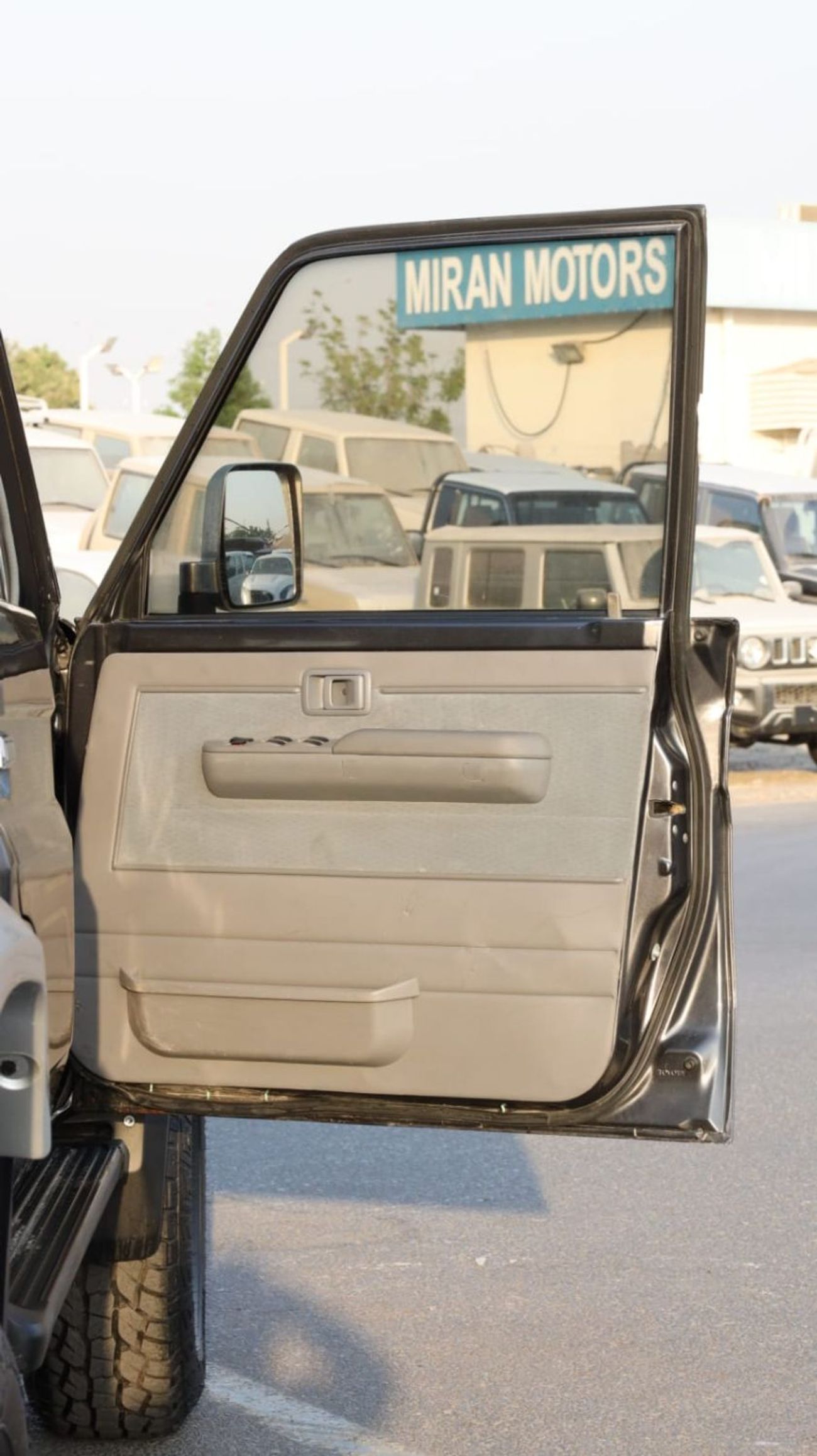 Toyota Land Cruiser Pick Up