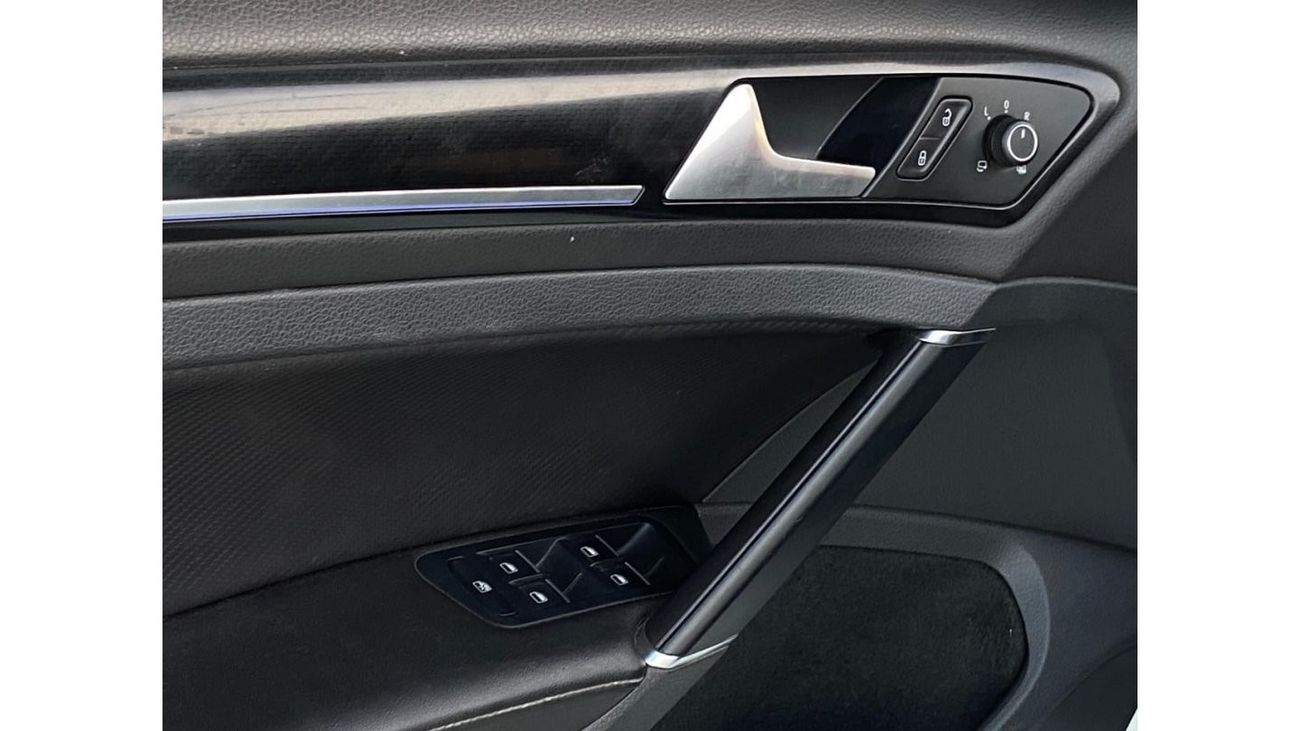 فولكس واجن جولف ار