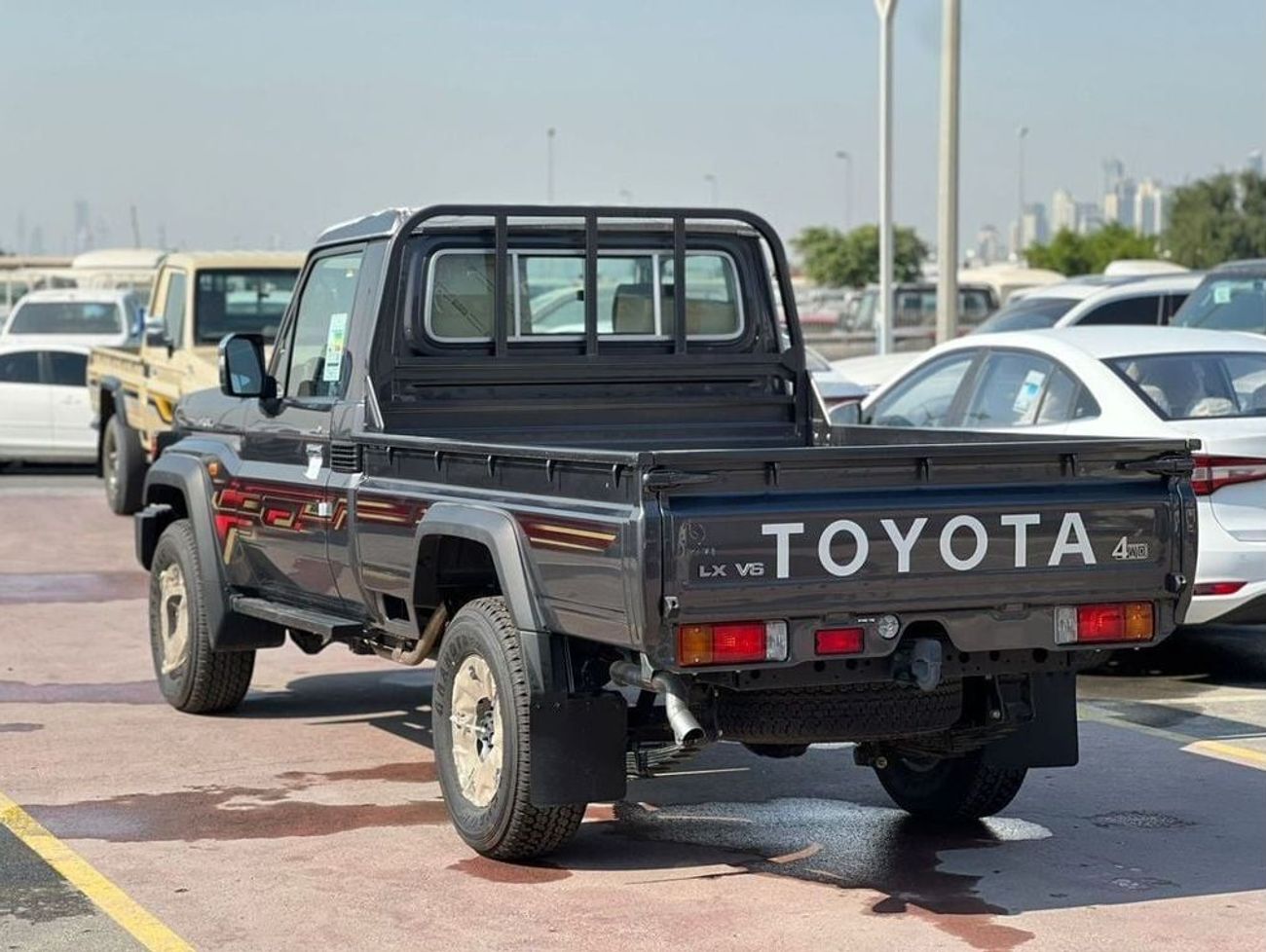 تويوتا لاند كروزر بيك آب TOYOTA LAND CRUISER (70 SERIES) (GRJ79) 4.0L Pick-up 4WD