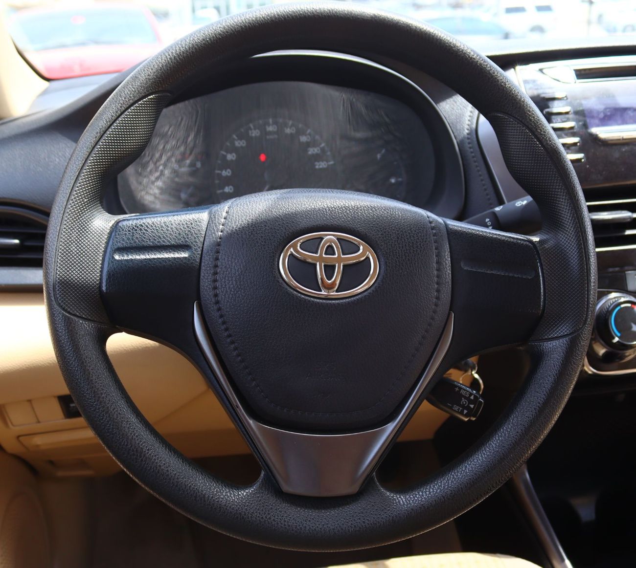 تويوتا يارس تويوتا يارس 2022 خليجى بحاله ممتازه ممشى 83000كم بمحرك 1500 سى سى بسعر 39000 درهم