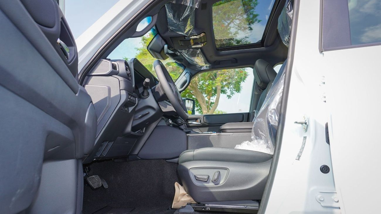 تويوتا برادو Mid ECTAGR034 - 2025 Toyota Prado - 2.4L Petrol Auto - White with Black Interior