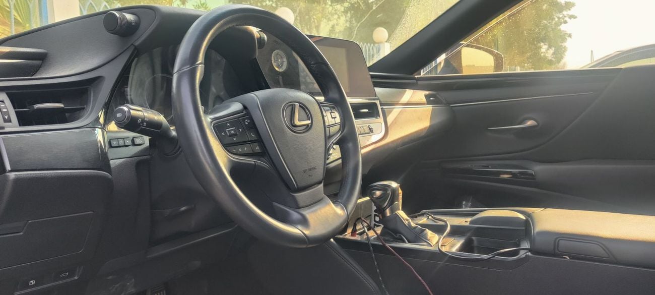 لكزس ES 350 F-Sport 3.5L