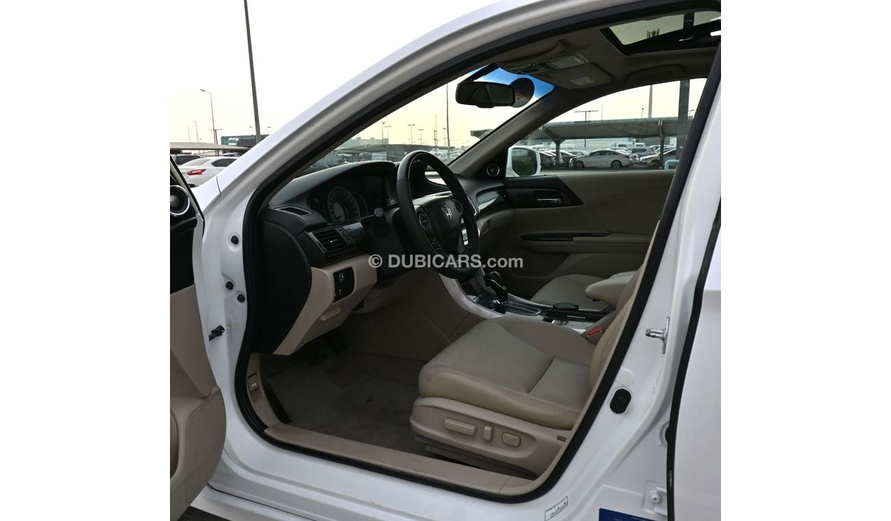 هوندا أكورد 2015 خليجي بحالة ممتازة بدون حوادث صبغ وكالة