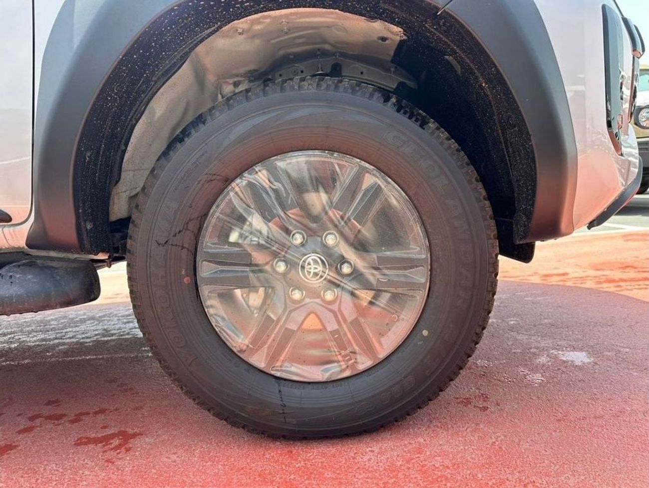 تويوتا هيلوكس TOYOTA HILUX 4.0 AT FENDER WHITE 2025