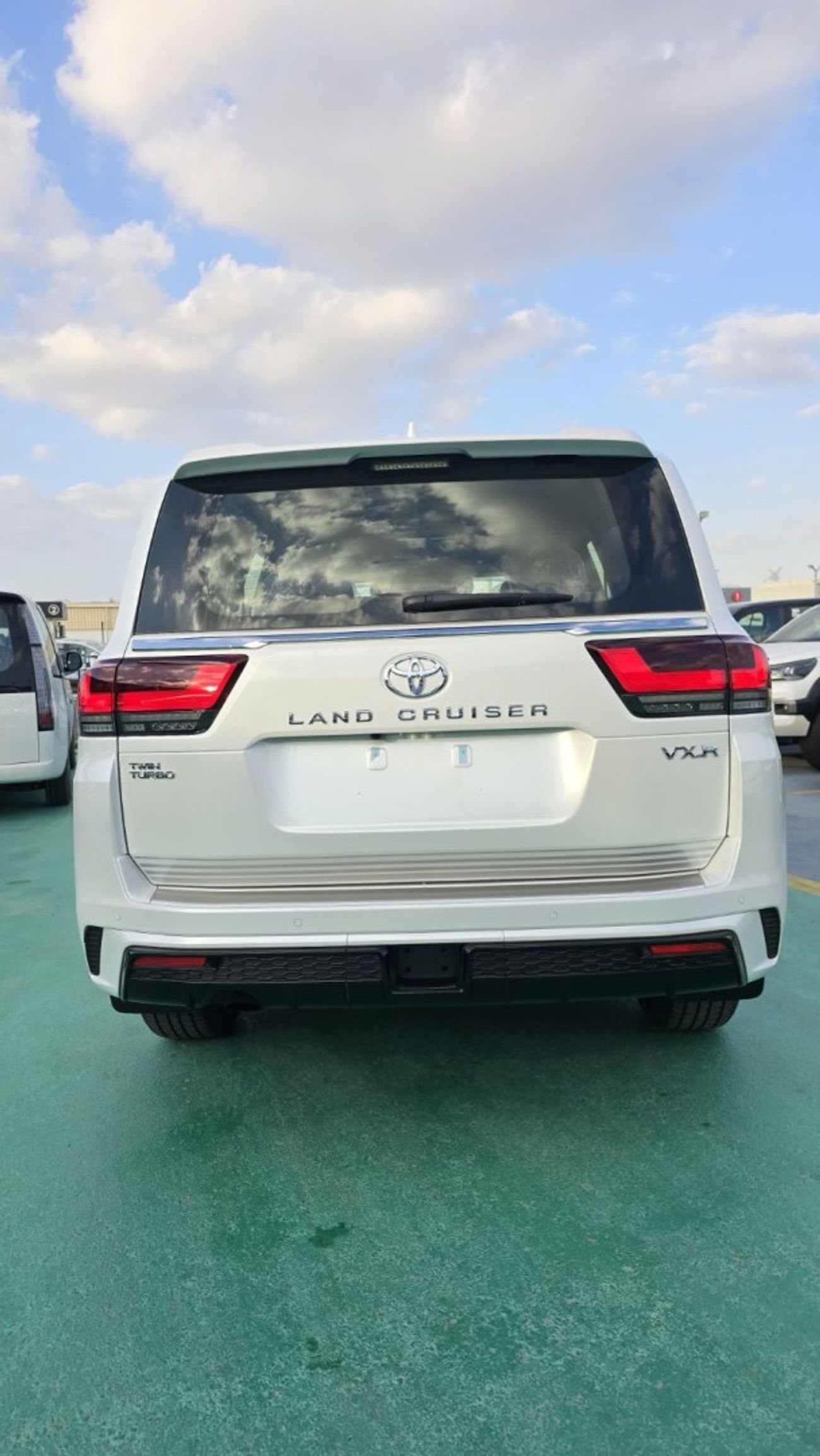 Toyota Land Cruiser VXR 3.5L