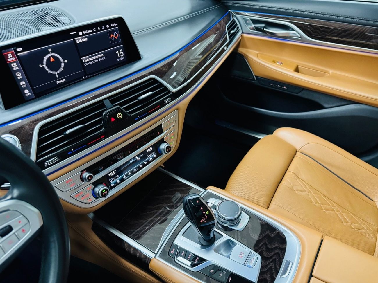 BMW 730Li Exclusive GCC .. FSH .. M kit .. Perfect Condition .. Warranty .