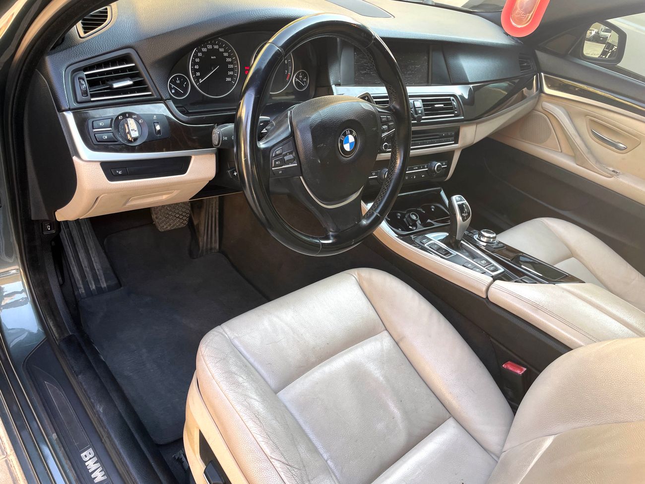BMW 528i