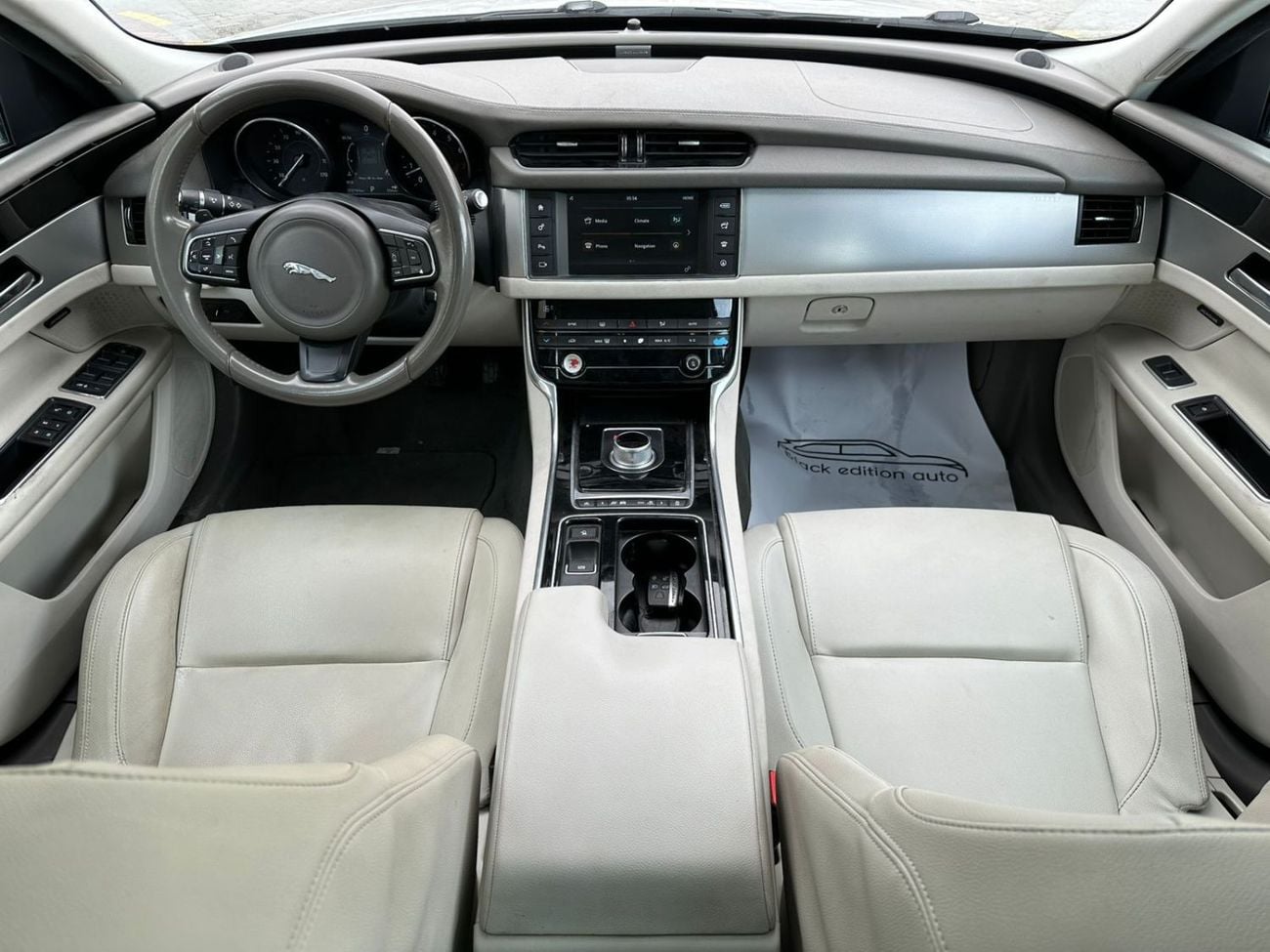 Jaguar XF Prestige 3.0L JAGUAR XF V6 SUPERCHARGER | 2016 | FULL OPTIONS | AMIRCAN