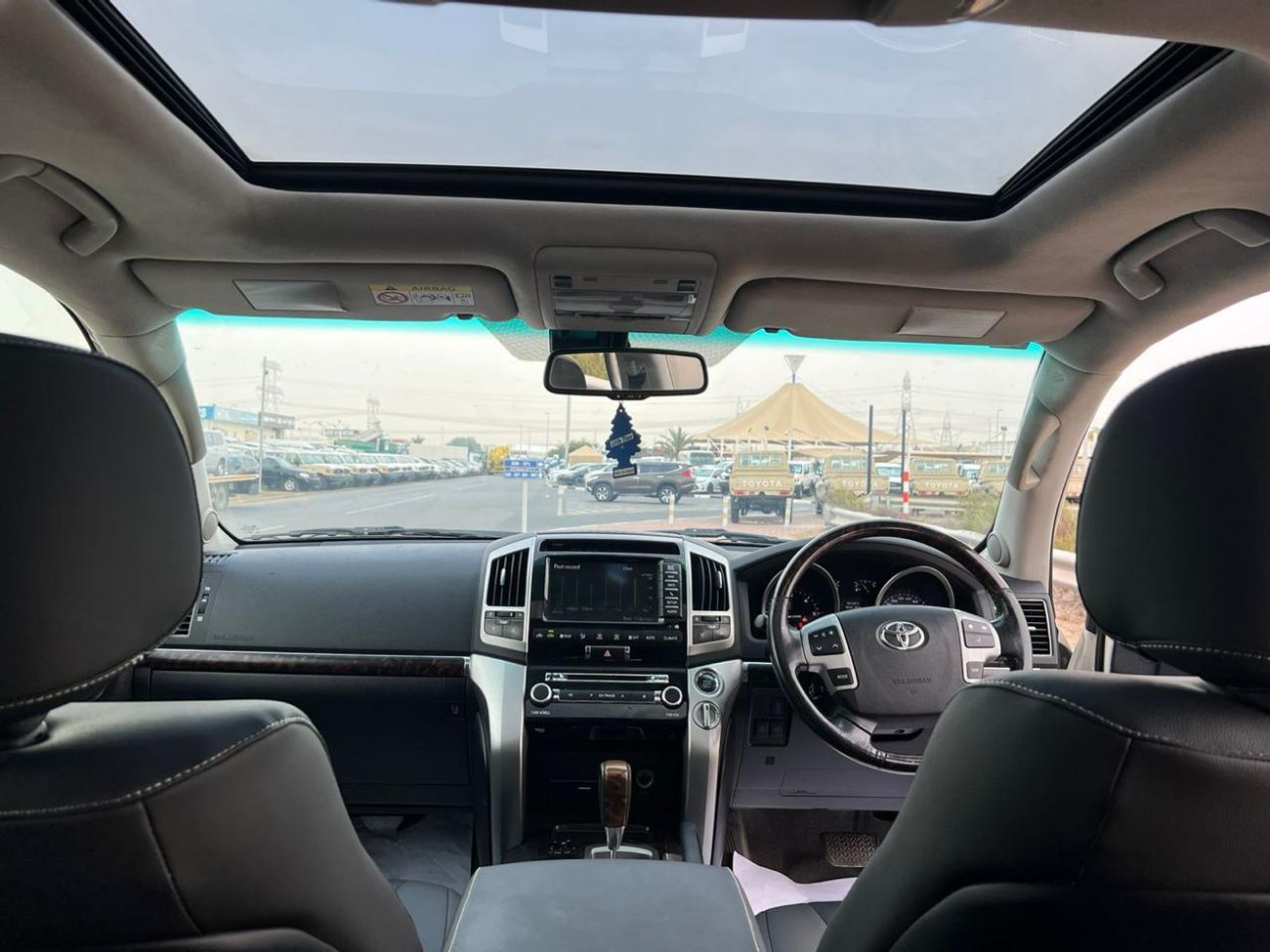 تويوتا لاند كروزر Landcruiser Sahara white colour with black interior RHD Diesel 8 seaters