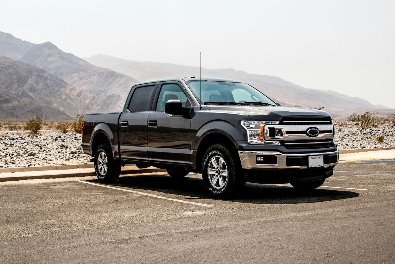 أبارث 500C Key Features & Options: - Panoramic sunroof - 360-degree camera with parking sensors - Adaptive crui