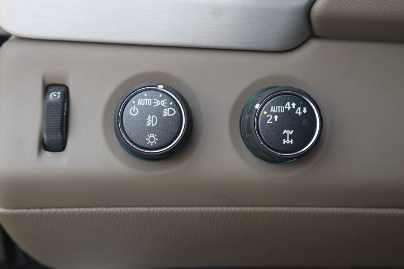 GMC Yukon SLE 5.3L 4WD (8 Seater)