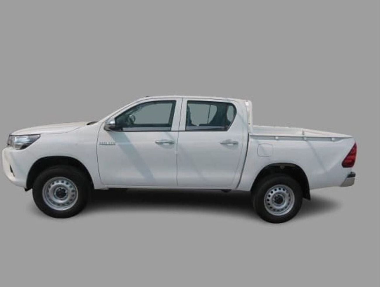 Toyota Hilux DLX 2.4L DIESEL AUTOMATIC 4X4 DOUBLE CABIN